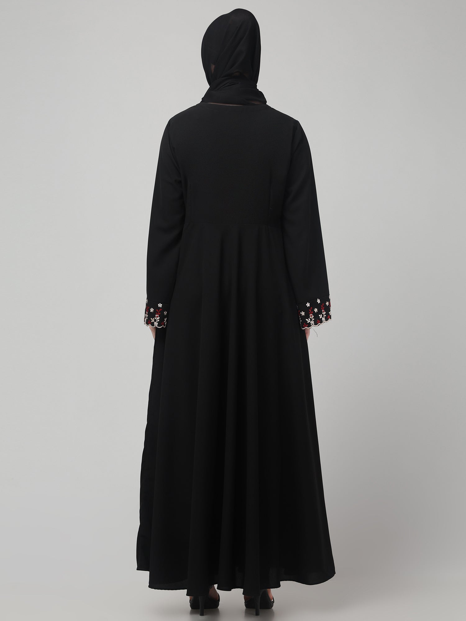 Black Solid Abaya with Round Neck & Embroidered Detailing