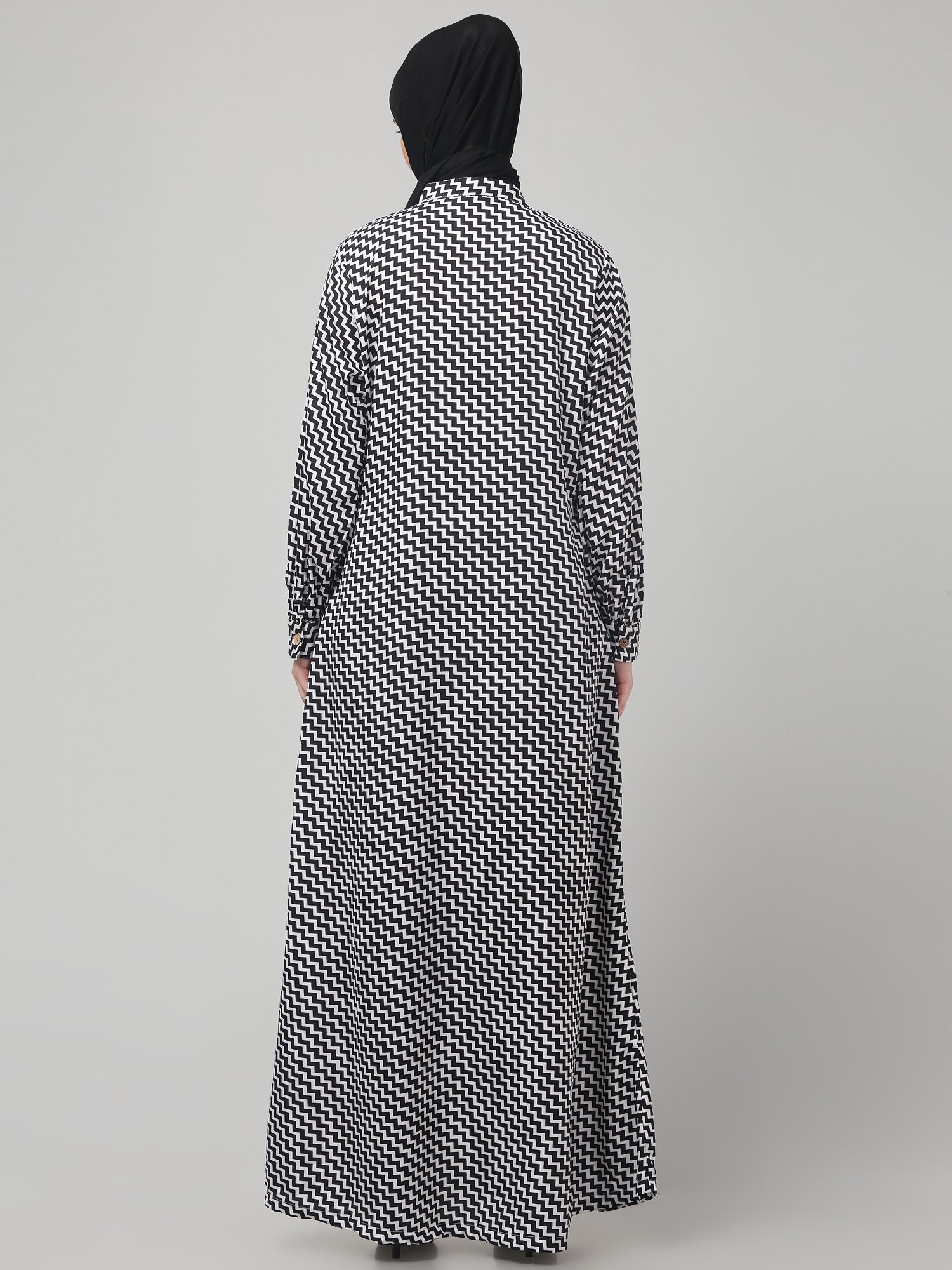 Black Front Open Zig-Zag Printed Crepe Abaya