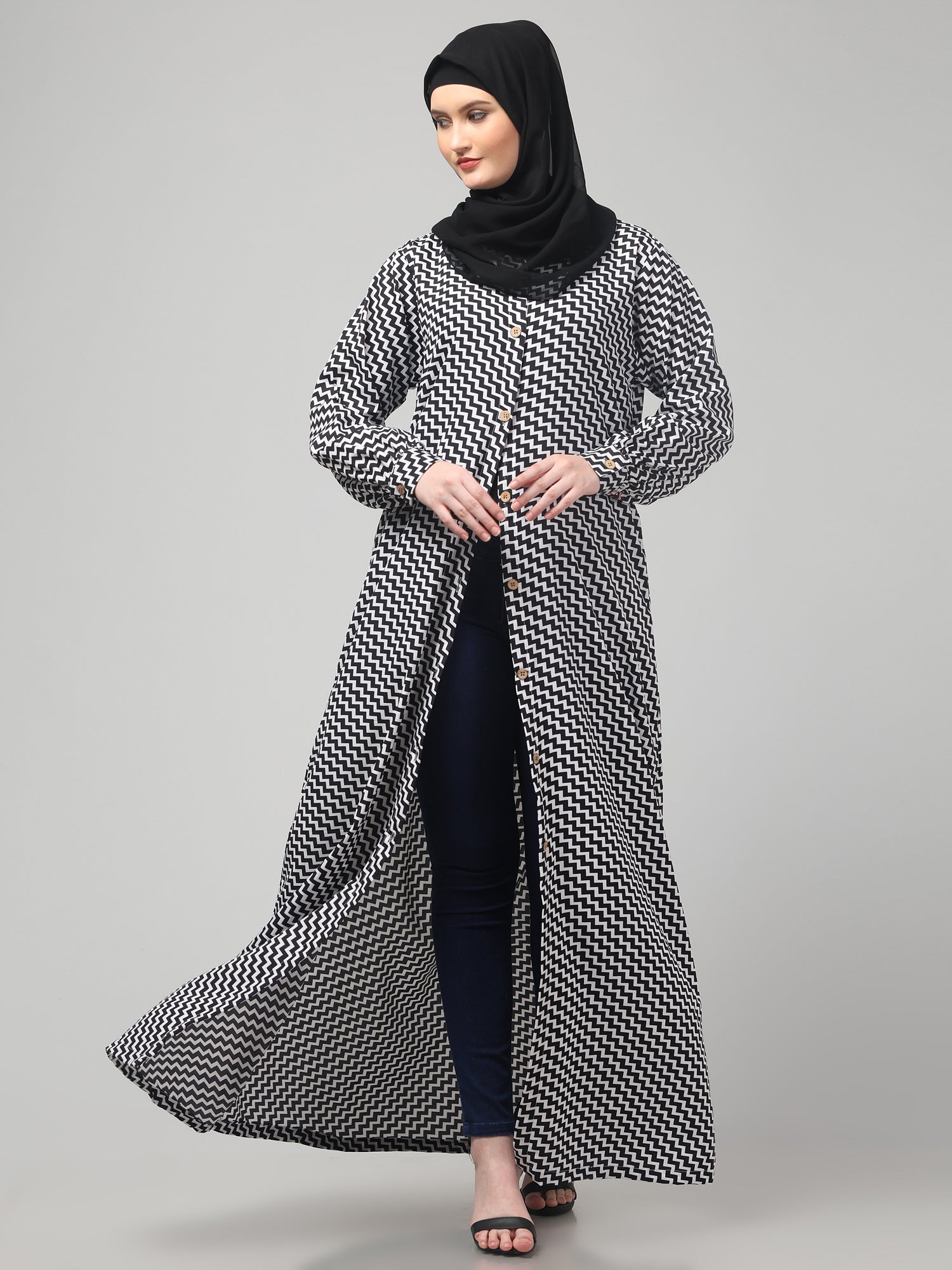 Black Front Open Zig-Zag Printed Crepe Abaya