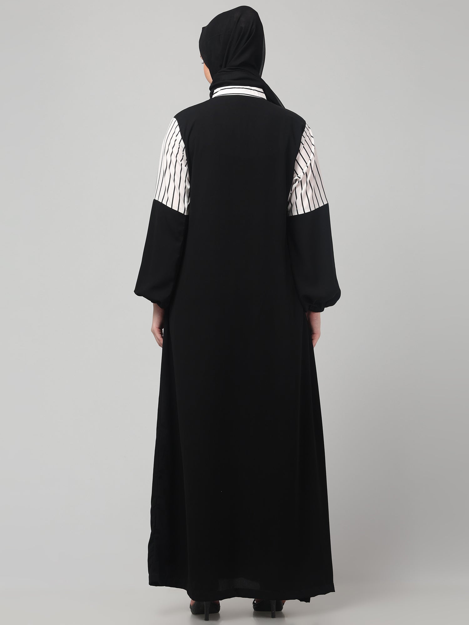 Front Open Black and White Yog Abaya Burqa with Hijab