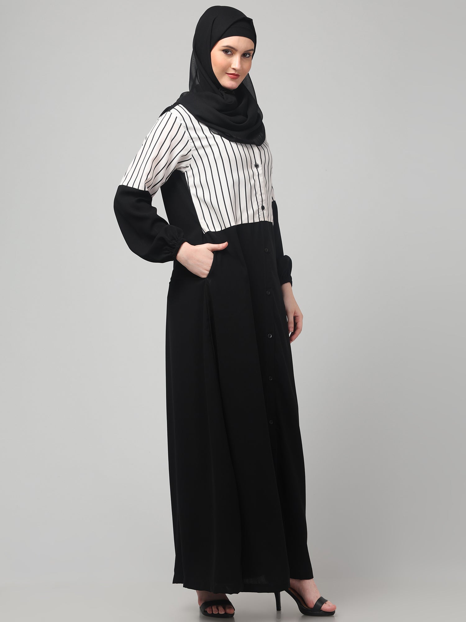 Front Open Black and White Yog Abaya Burqa with Hijab