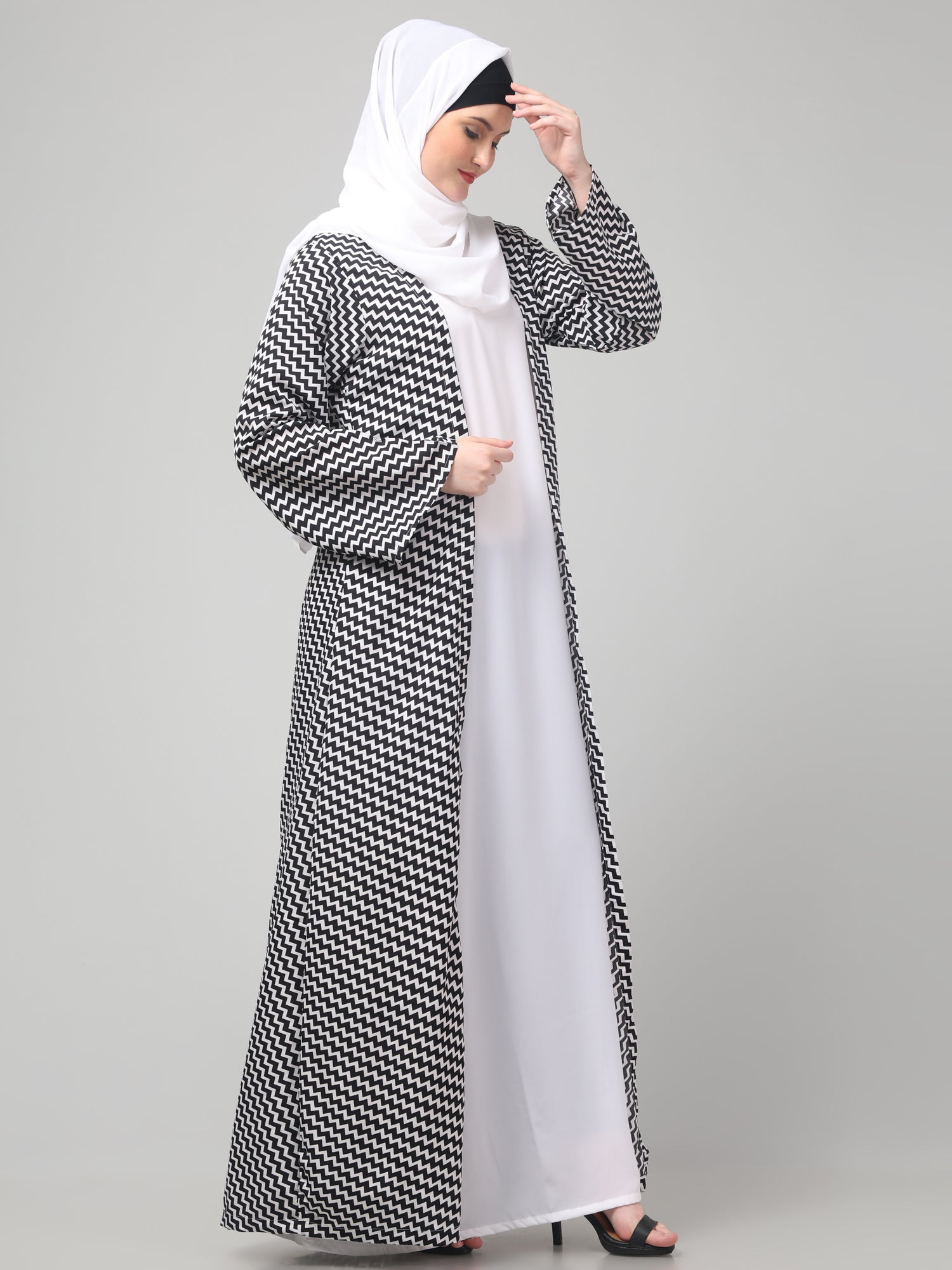 2-Piece Zig Zag Printed Shrug Set for Women