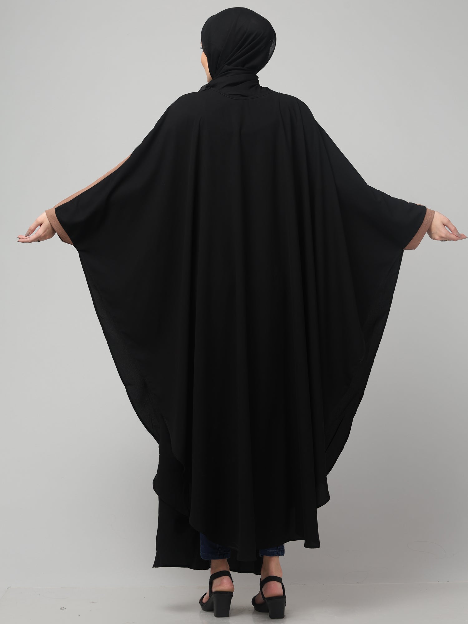 Black Free Size Solid Piping Detailing Kaftan Abaya