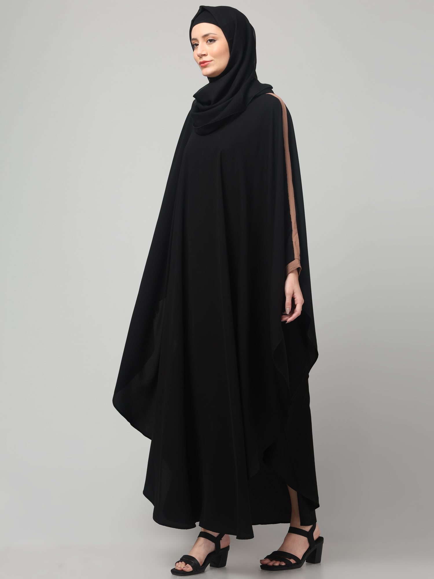 Black Free Size Solid Piping Detailing Kaftan Abaya